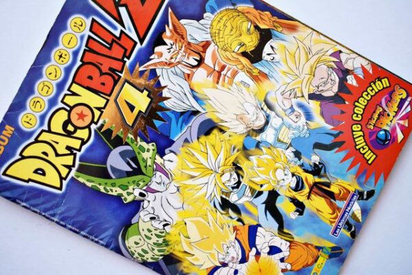Dragon Ball Z4: Tiene 98 Láminas (Álbum) (1999, Salo)