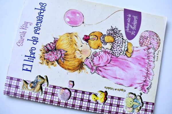 Sarah Kay, El libro de recuerdos: Álbum Completo (Con todas sus láminas pegadas) (2006, Hemma)
