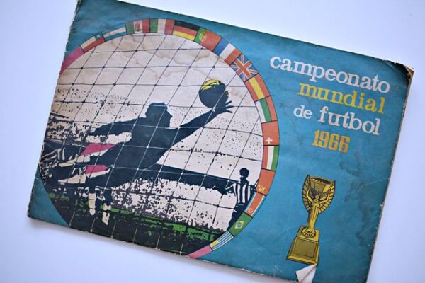 Copa Mundial 66' Inglaterra England: Tiene 26 Láminas (1966, Codarte)