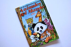 Animales del mundo: Tiene 123 Láminas (Álbum) (1990, Artecrom)