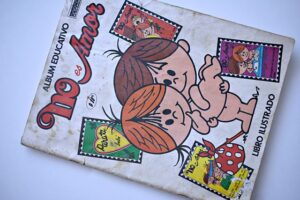 No es Amor: Tiene 75 Láminas (Álbum) (1978, Greco)