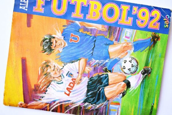 Fútbol 92' [Fútbol 1992 Campeonato Nacional] : Faltan 2 Láminas (Álbum) (1992, Salo)