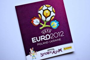 UEFA Euro 2012 Poland - Ukraine: Tiene 13 Láminas (Álbum) (2012, Panini)