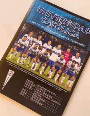 Universidad Catolica (1937-2022) Álbum Del Club Deportivo: Álbum Completo (Con láminas impresas) (2024, Don Com)