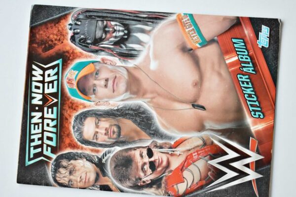 WWE Then Now Forever: Tiene 6 Láminas (Álbum) (2016, Topps)