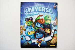 Universe: Tiene 69 Láminas (Álbum) (2012, Panini)