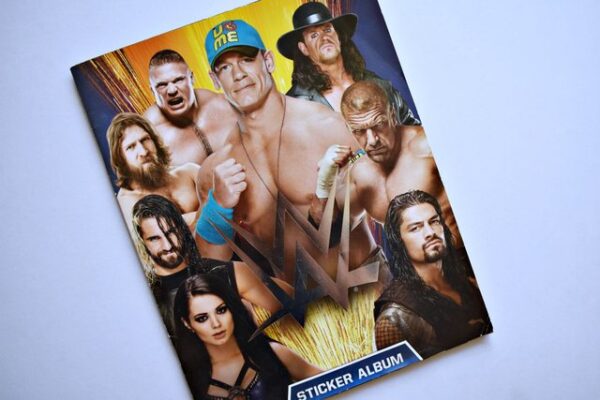 WWE 2015: Faltan 3 Láminas (Álbum) (2015, Klu)