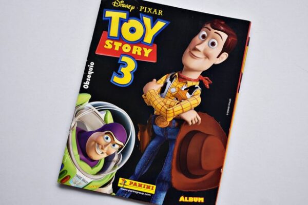 Toy Story 3: Tiene 18 Láminas (Álbum) (2010, Panini)