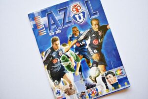 Universidad de Chile - Azul 1928 - 2003: Tiene 50 Láminas (Álbum) (2003, Salo)