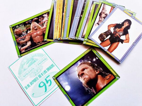 WWF (Salo, 2001): Pack, 35 Stickers (No Repeats)