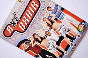 Axe Bahia Internacional (Axé Bahía): Faltan 32 Láminas (Álbum) (2002, Salo)