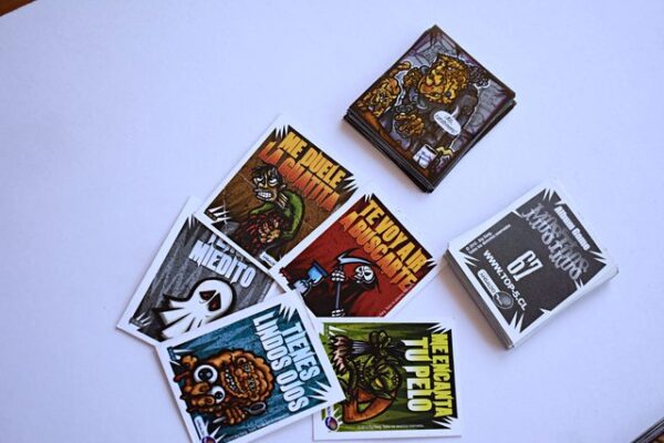 Mostros (Ansaldo, 2010): Pack, 60 Stickers (No Repeats)