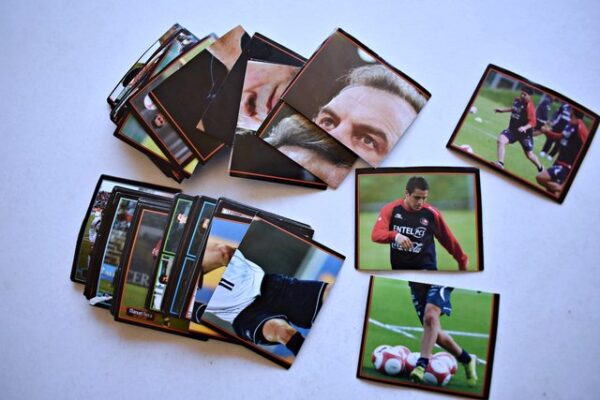 La Roja (Salo, 2007): Pack, 50 Stickers (No Repeats)