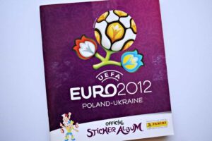UEFA Euro 2012 Poland - Ukraine: Tiene 250 Láminas (Álbum) (2012, Panini)