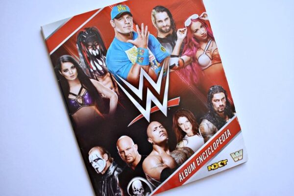 WWE Album Enciclopedia: Faltan 80 Láminas (Álbum) (2016, Klu)