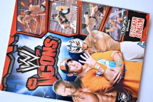 WWE Icon: Tiene 158 Láminas (Álbum) (2009, Topps)