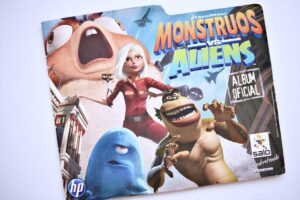 Monstruos vs Aliens: Faltan 3 Láminas (2009, Salo)