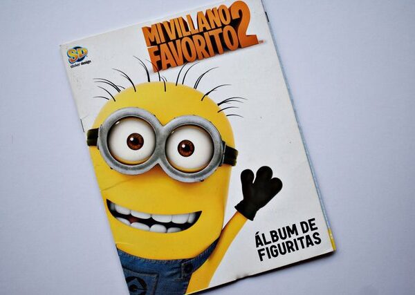 Mi Villano Favorito 2 (Sticker Design