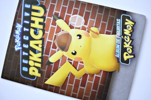 Pokémon, Detective Pikachu: Álbum Completo (Con todas sus láminas pegadas) (2019, Independiente)