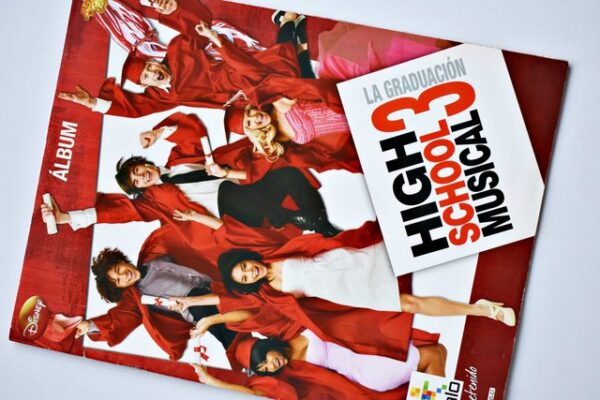 High School Musical 3 La Graduación 2008: Tiene 58 Láminas (Álbum) (2008, Panini)