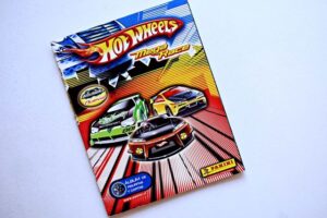 Hot Wheels Mega Race: Tiene 10 Láminas (Álbum) (2005, Panini)