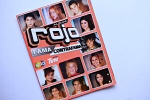 Rojo Fama Contra Fama: Tiene 10 Láminas (Álbum) (2003, Salo)