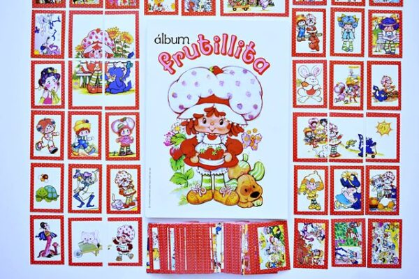 Frutillita: Álbum Completo A Pegar [Complete Set]